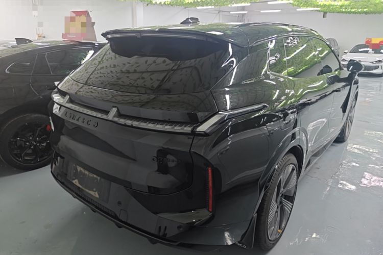 Used Lynk & Co 08 EM-P 2023 120km Long-Range Halo Rear Right 45 Deg