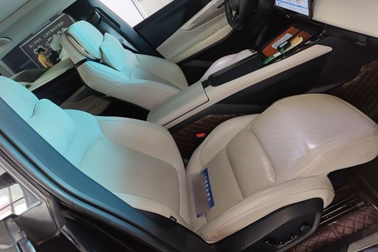 Used Lynk & Co 08 EM-P 2023 245km Ultra-Long Range Halo Right Front Seat