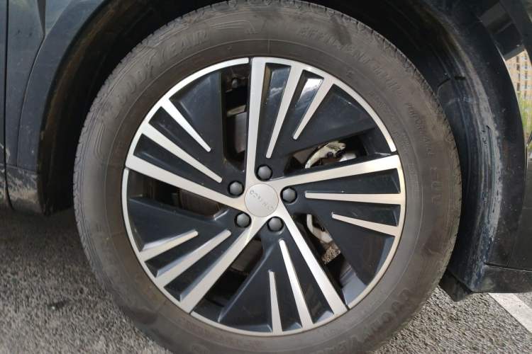 Used Lynk & Co 08 EM-P 2023 120km Long-Range Halo Right Front Wheel Hub