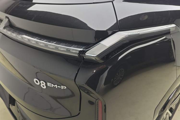 Used Lynk & Co 08 EM-P 2023 120km Long-Range Halo Right Rear Taillight