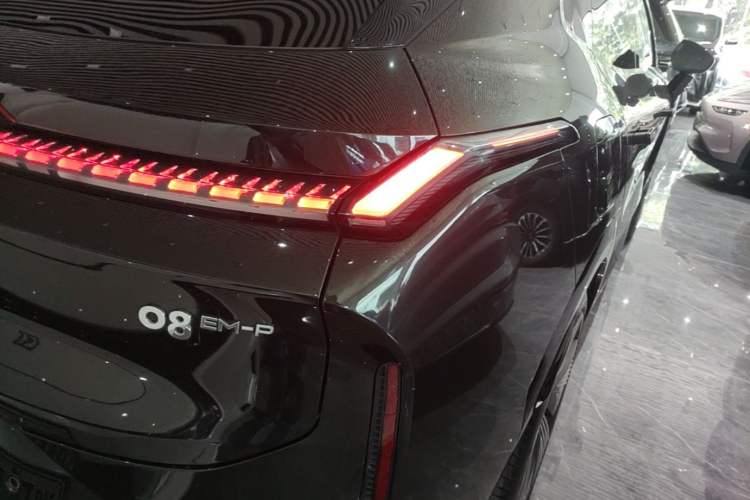Used Lynk & Co 08 EM-P 2023 245km Ultra-Long Range Halo Right Rear Taillight