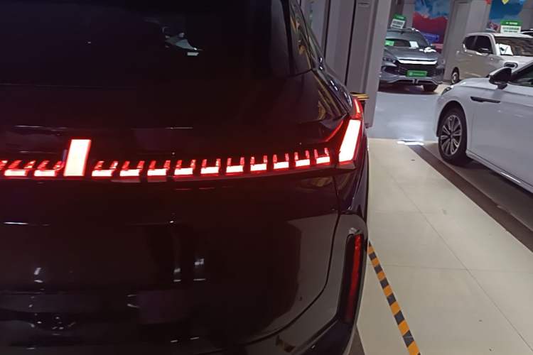 Used Lynk & Co 08 EM-P 2023 120km Long-Range Halo Right Rear Taillight