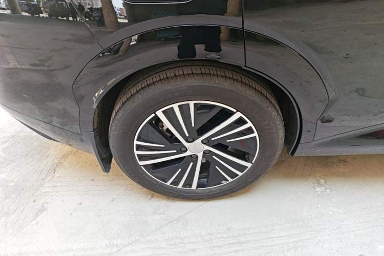 Used Lynk & Co 08 EM-P 2023 120km Long-Range Pro Right Rear Wheel Hub