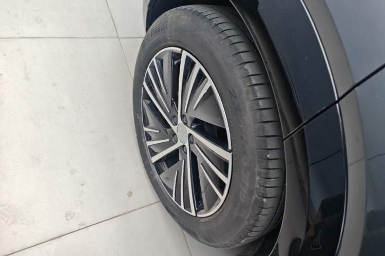 Used Lynk & Co 08 EM-P 2023 245km Ultra-Long Range Halo Right Rear Wheel Hub