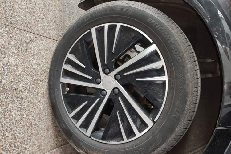 Used Lynk & Co 08 EM-P 2023 245km Ultra-Long Range Halo Right Rear Wheel Hub