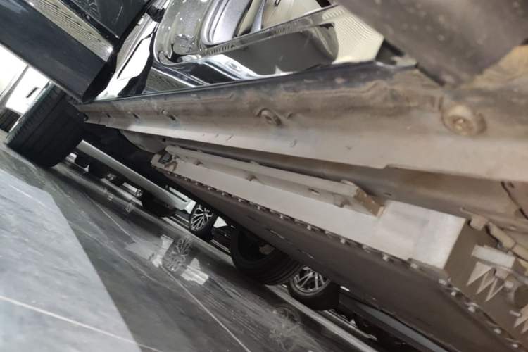 Used Lynk & Co 08 EM-P 2023 245km Ultra-Long Range Halo Right Side Sill
