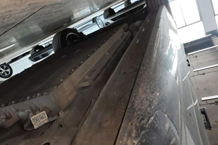 Used Lynk & Co 08 EM-P 2023 245km Ultra-Long Range Halo Right Side Sill
