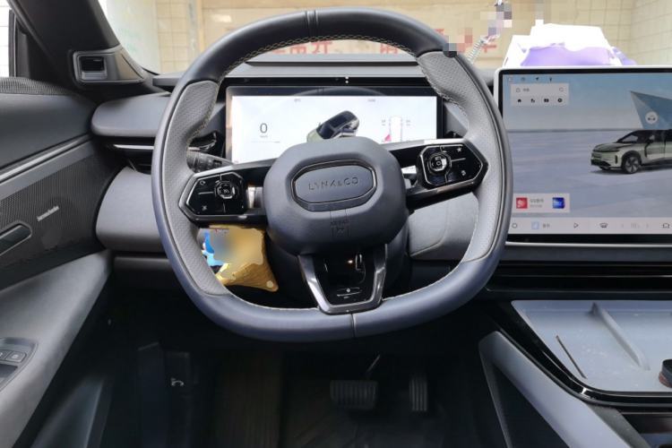 Used Lynk & Co 08 EM-P 2023 120km Long-Range Halo Steering Wheel