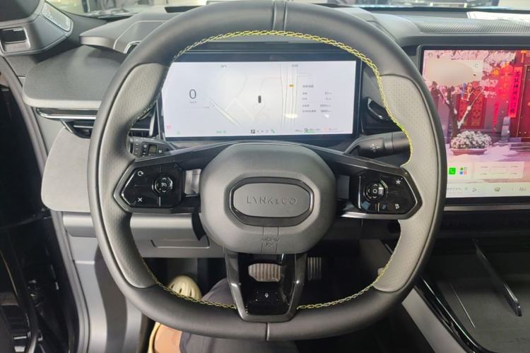 Used Lynk & Co 08 EM-P 2023 245km Ultra-Long Range Halo Steering Wheel