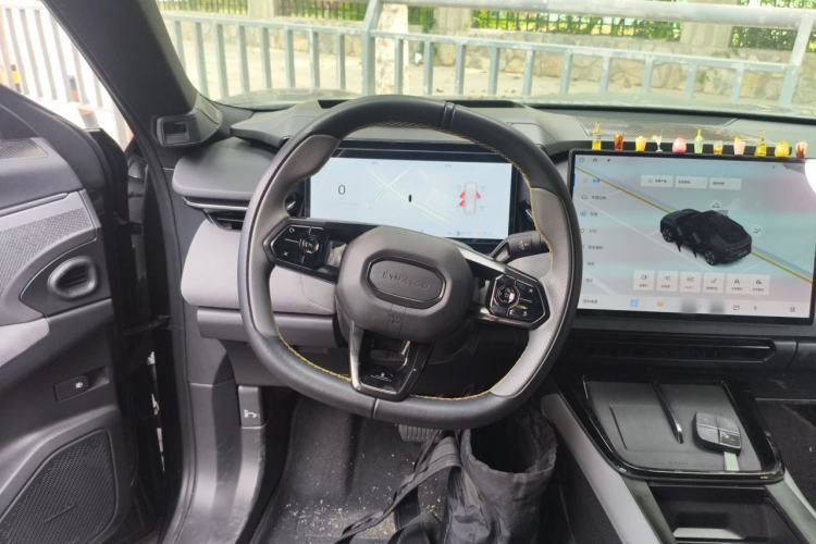 Used Lynk & Co 08 EM-P 2023 120km Long-Range Halo Steering Wheel