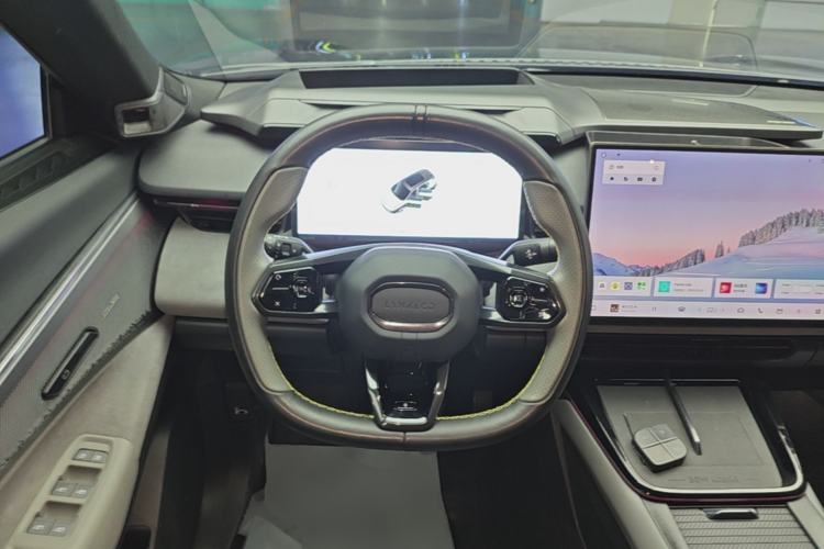 Used Lynk & Co 08 EM-P 2023 120km Long-Range Halo Steering Wheel