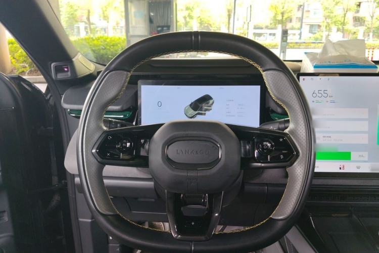 Used Lynk & Co 08 EM-P 2023 120km Long-Range Halo Steering Wheel