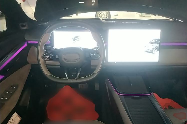Used Lynk & Co 08 EM-P 2023 220km All-Wheel-Drive Performance Halo Steering Wheel