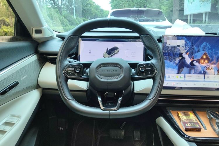 Used Lynk & Co 08 EM-P 2023 245km Ultra-Long Range Halo Steering Wheel