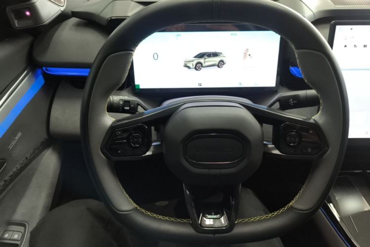 Used Lynk & Co 08 EM-P 2023 245km Ultra-Long Range Halo Steering Wheel