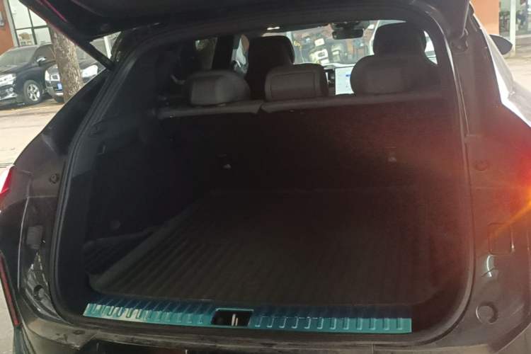Used Lynk & Co 08 EM-P 2023 245km Ultra-Long Range Halo Trunk
