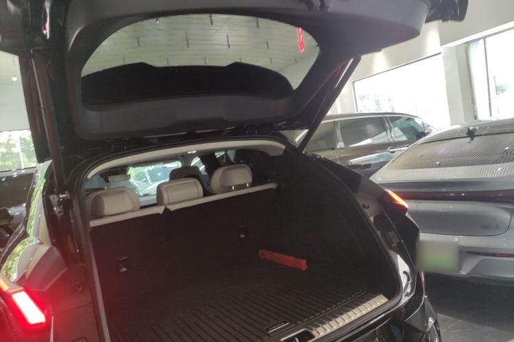 Used Lynk & Co 08 EM-P 2023 245km Ultra-Long Range Halo Trunk