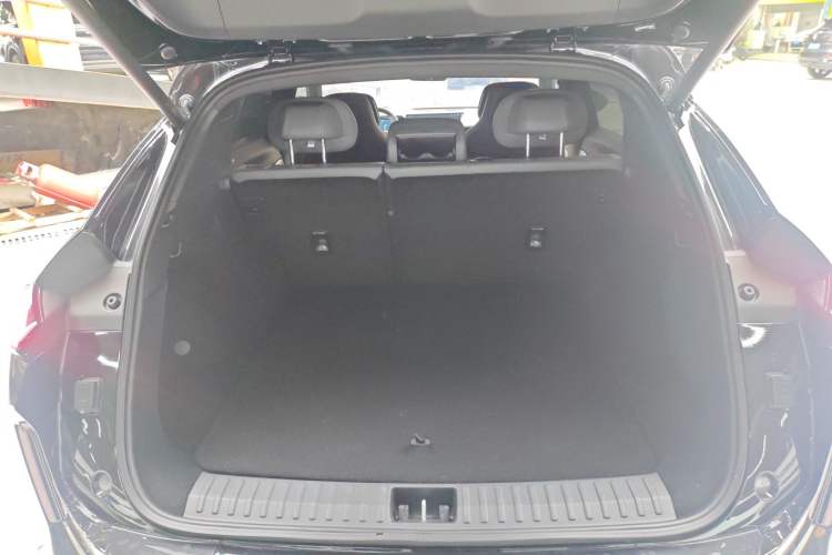 Used Lynk & Co 08 EM-P 2023 120km Long-Range Pro Trunk