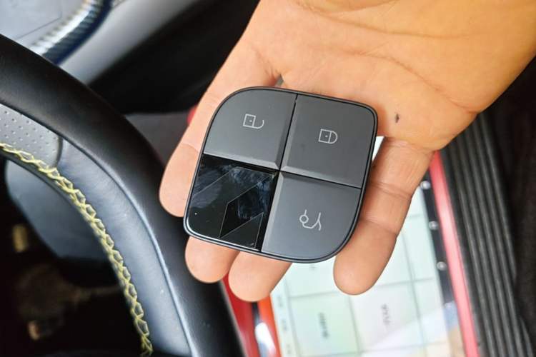 Used Lynk & Co 08 EM-P 2023 120km Long-Range Pro Vehicle Key
