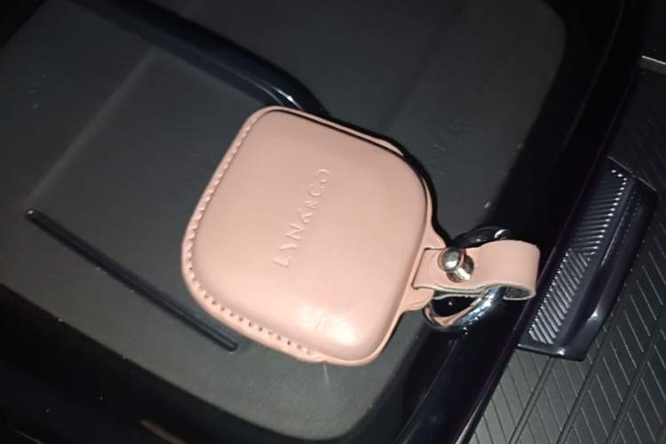 Used Lynk & Co 08 EM-P 2023 120km Long-Range Halo Vehicle Key