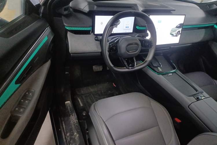Used Lynk & Co 08 EM-P 2023 220 km Limited-Time Edition Driver Seat