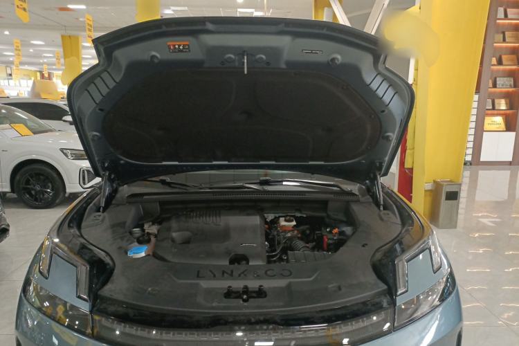 Used Lynk & Co 08 EM-P 2023 220km All-Wheel-Drive Performance Halo Engine Bay