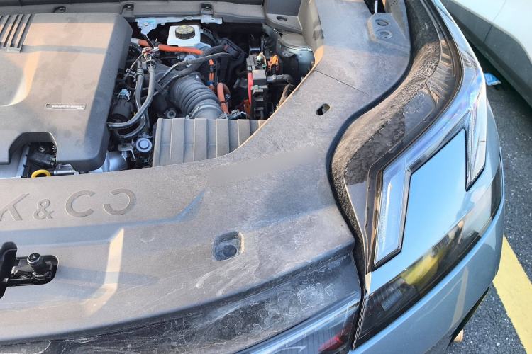 Used Lynk & Co 08 EM-P 2023 220km All-Wheel-Drive Performance Halo Engine Bay Left