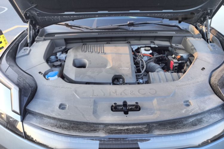 Used Lynk & Co 08 EM-P 2023 220km All-Wheel-Drive Performance Halo Engine Bay