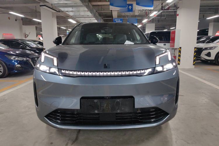 Used Lynk & Co 08 EM-P 2023 220km All-Wheel-Drive Performance Halo Exterior 1