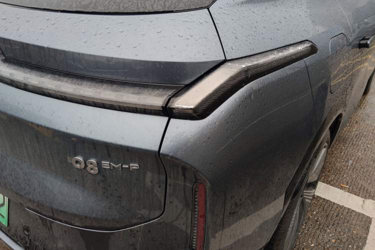 Used Lynk & Co 08 EM-P 2023 220km All-Wheel-Drive Performance Halo Exterior 3