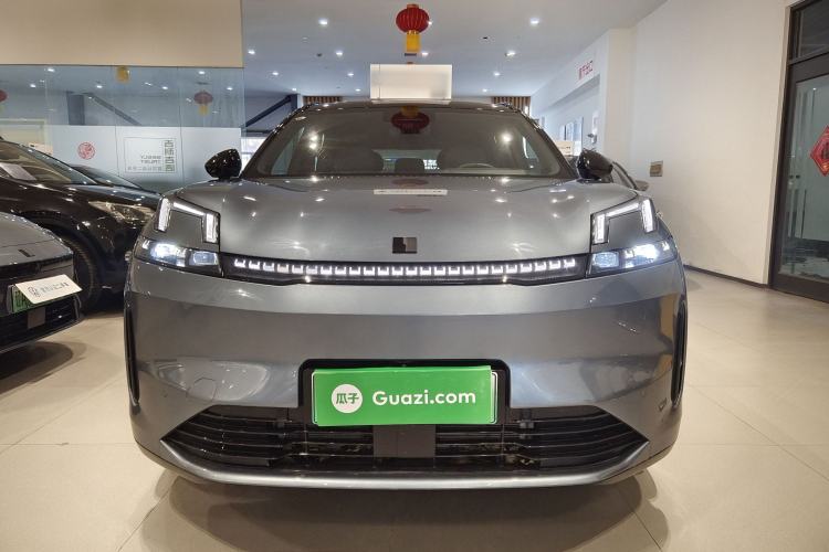 Used Lynk & Co 08 EM-P 2023 220km All-Wheel-Drive Performance Halo Exterior 4