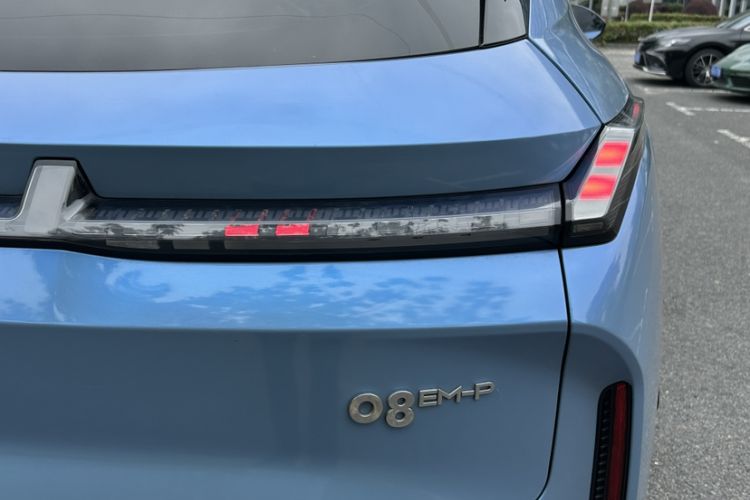Used Lynk & Co 08 EM-P 2023 220km All-Wheel-Drive Performance Halo Exterior 6