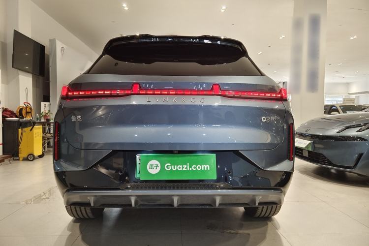 Used Lynk & Co 08 EM-P 2023 220km All-Wheel-Drive Performance Halo Exterior 9