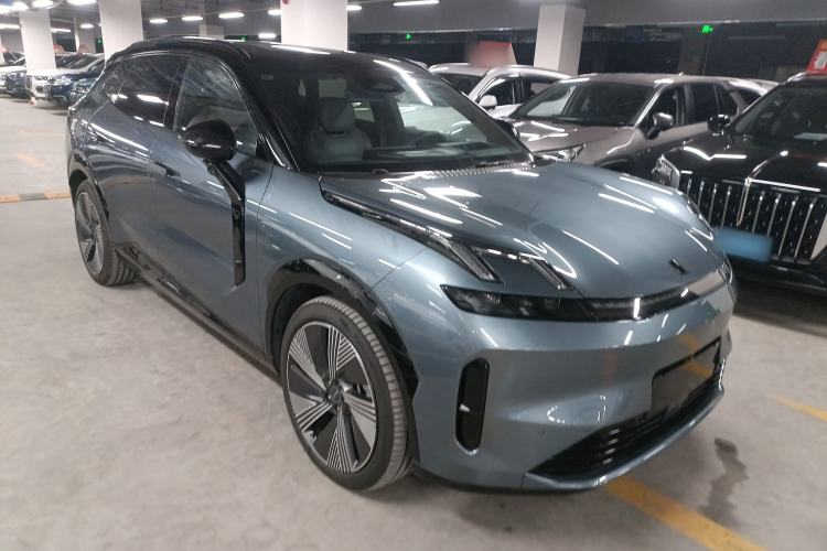 Used Lynk & Co 08 EM-P 2023 220 km Limited-Time Edition Front Right 45 Deg