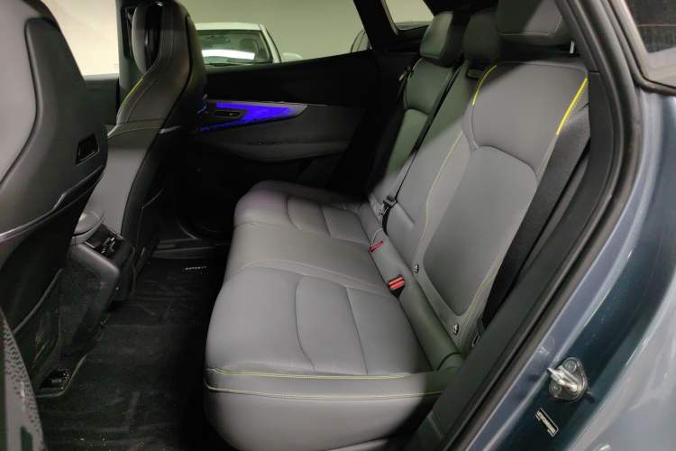 Used Lynk & Co 08 EM-P 2023 220km All-Wheel-Drive Performance Halo Interior 1