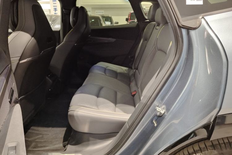 Used Lynk & Co 08 EM-P 2023 220km All-Wheel-Drive Performance Halo Interior 2