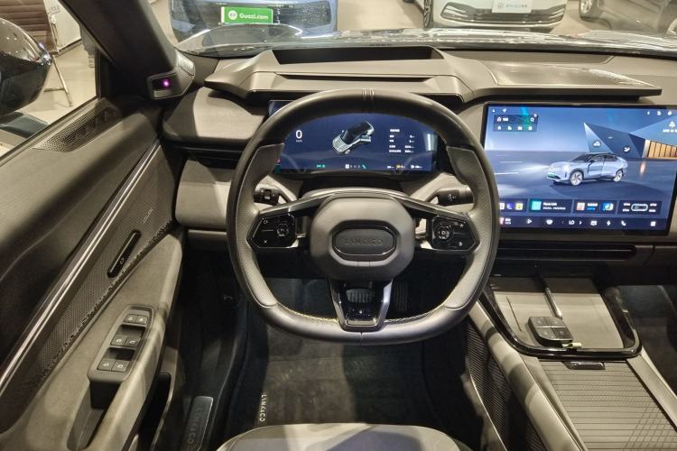 Used Lynk & Co 08 EM-P 2023 220km All-Wheel-Drive Performance Halo Interior 7