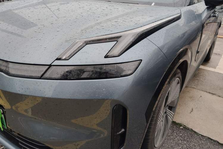 Used Lynk & Co 08 EM-P 2023 220km All-Wheel-Drive Performance Halo Left Front Headlight