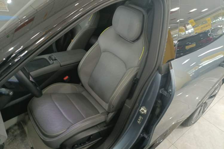 Used Lynk & Co 08 EM-P 2023 220km All-Wheel-Drive Performance Halo Left Front Seat