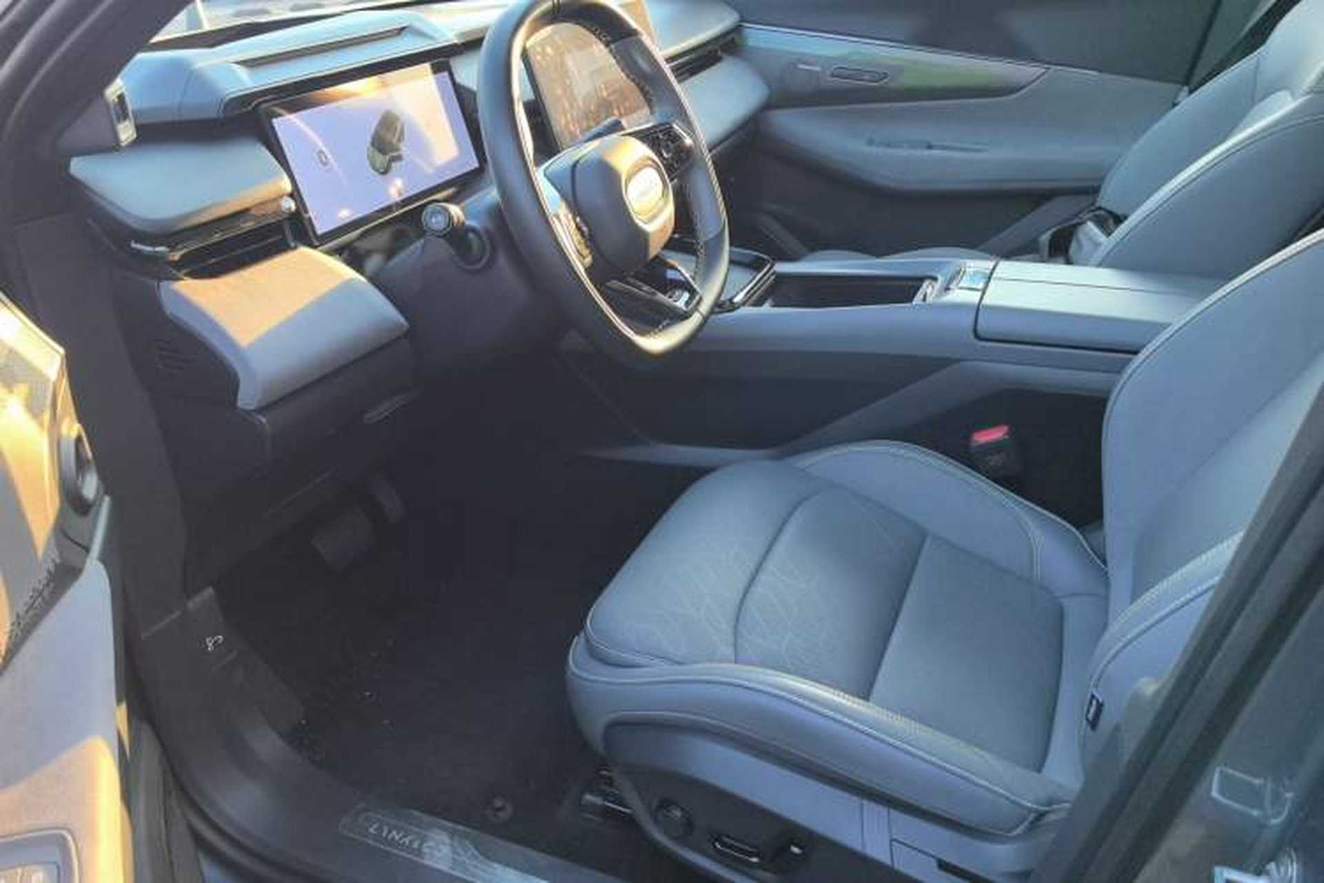 Used Lynk & Co 08 EM-P 2023 220km All-Wheel-Drive Performance Halo Left Front Seat