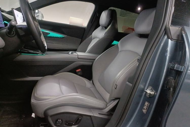 Used Lynk & Co 08 EM-P 2023 220 km Limited-Time Edition Left Front Seat