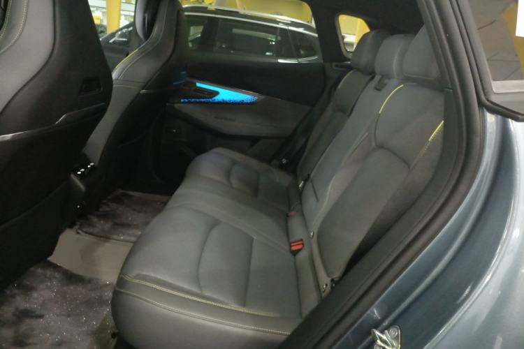 Used Lynk & Co 08 EM-P 2023 220km All-Wheel-Drive Performance Halo Left Rear Seat