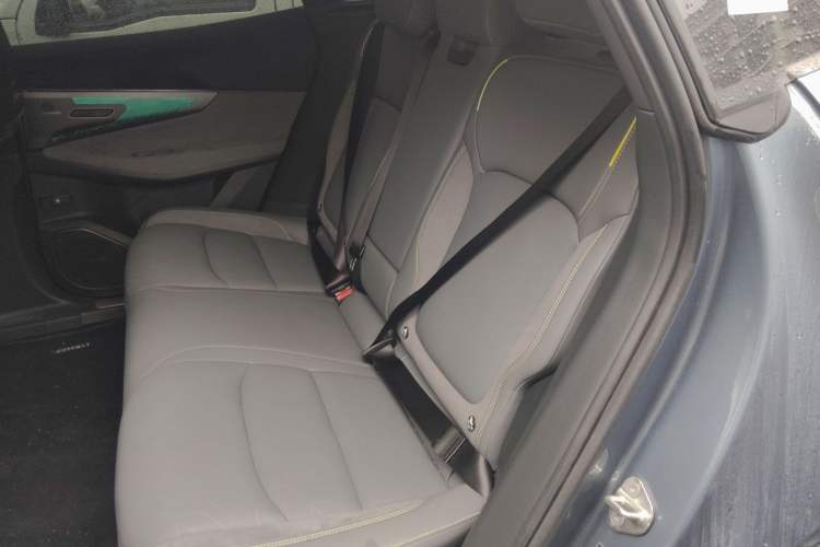 Used Lynk & Co 08 EM-P 2023 220km All-Wheel-Drive Performance Halo Left Rear Seat