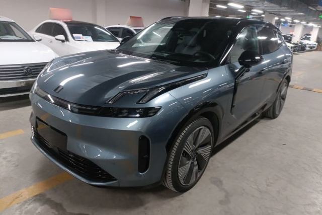 Used Lynk & Co 08 EM-P 2023 220 km Limited-Time Edition