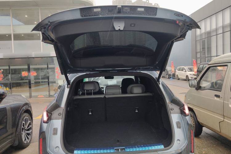 Used Lynk & Co 08 EM-P 2023 220km All-Wheel-Drive Performance Halo Trunk