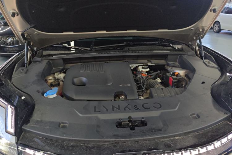 Used Lynk & Co 08 EM-P 2023 220km All-Wheel-Drive Performance Halo Engine Bay