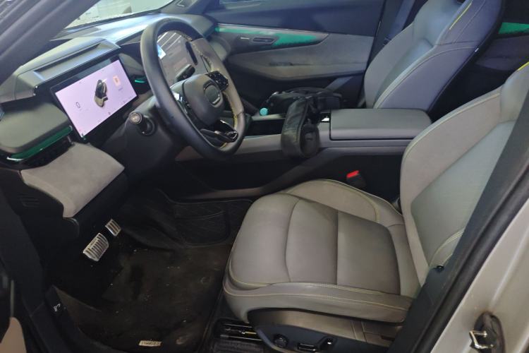 Used Lynk & Co 08 EM-P 2023 220km All-Wheel-Drive Performance Halo Left Front Seat