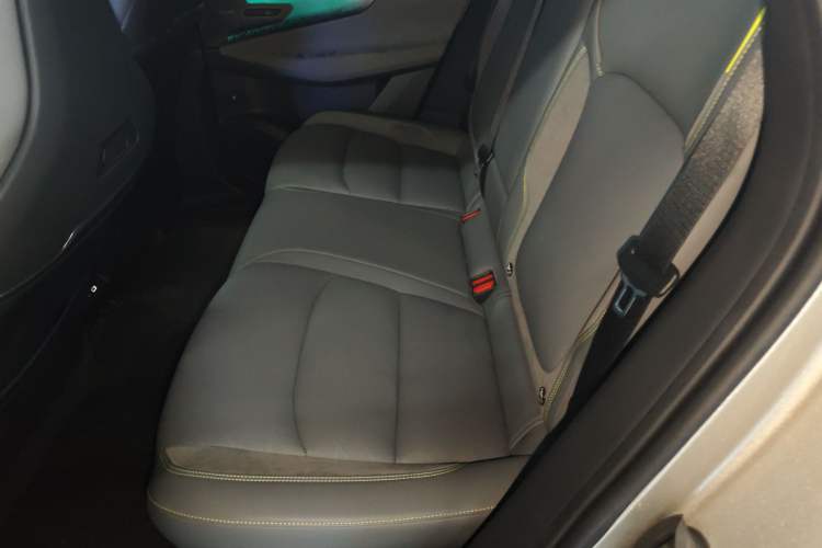 Used Lynk & Co 08 EM-P 2023 220km All-Wheel-Drive Performance Halo Left Rear Seat