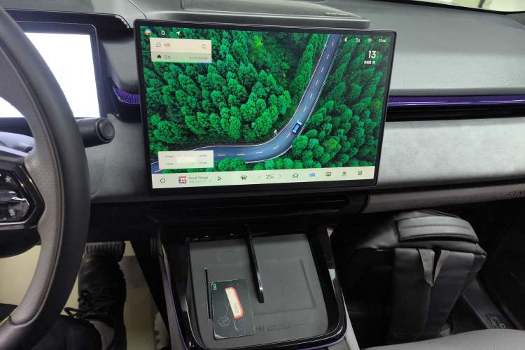 Used Lynk & Co 08 EM-P 2023 245km Ultra-Long Range Halo Audio And AC Panel