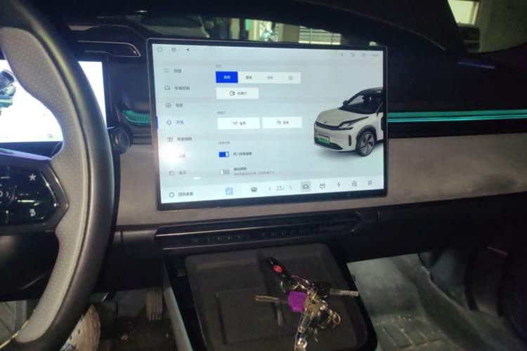 Used Lynk & Co 08 EM-P 2023 120km Long-Range Halo Audio And AC Panel